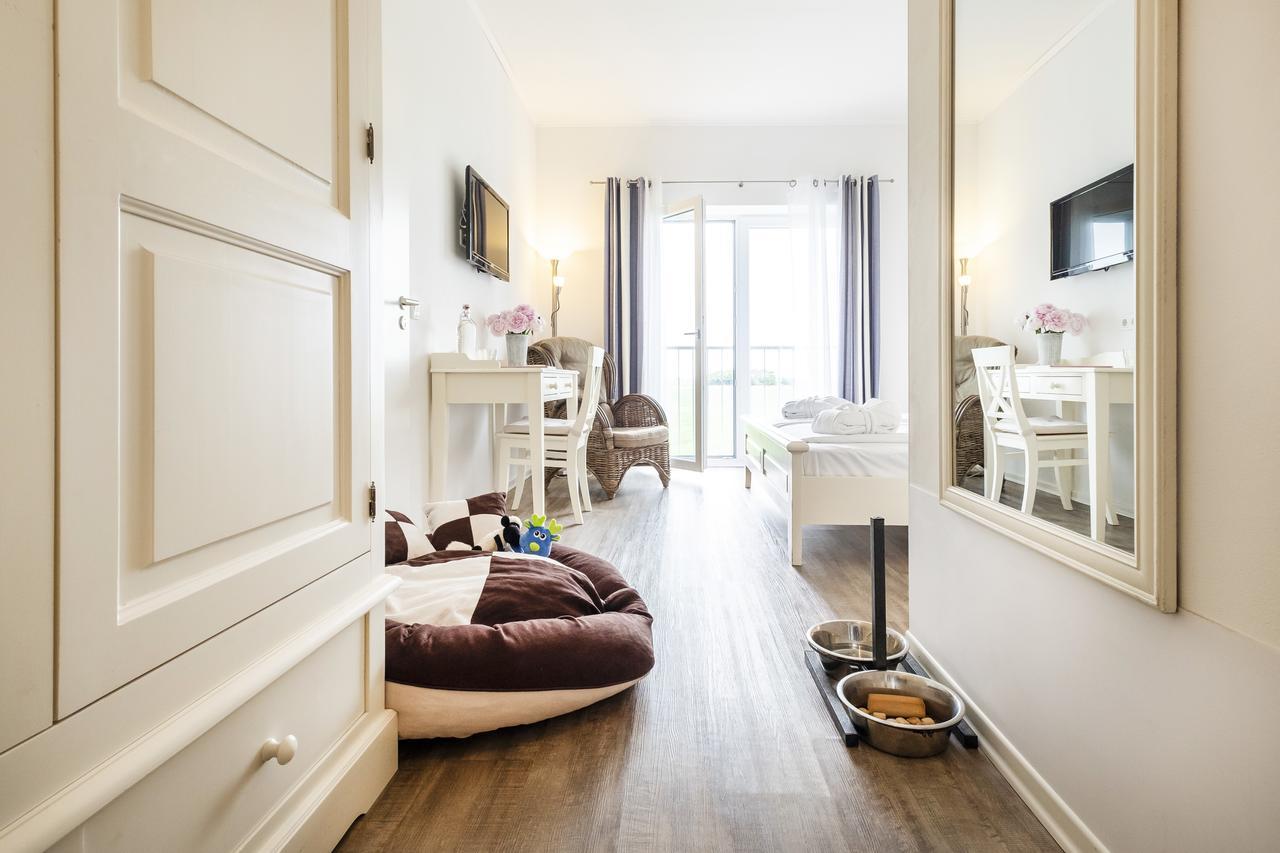 Hotel, Restaurant, Cafe Pharisaeerhof - Nordseeurlaub Mit Hund 北滩岛 外观 照片